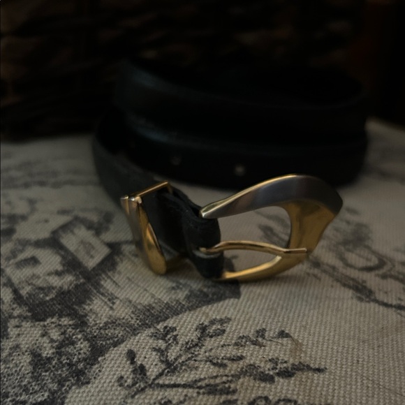 Elegant Black and Gold Women's Belt - Picture 1 of 2